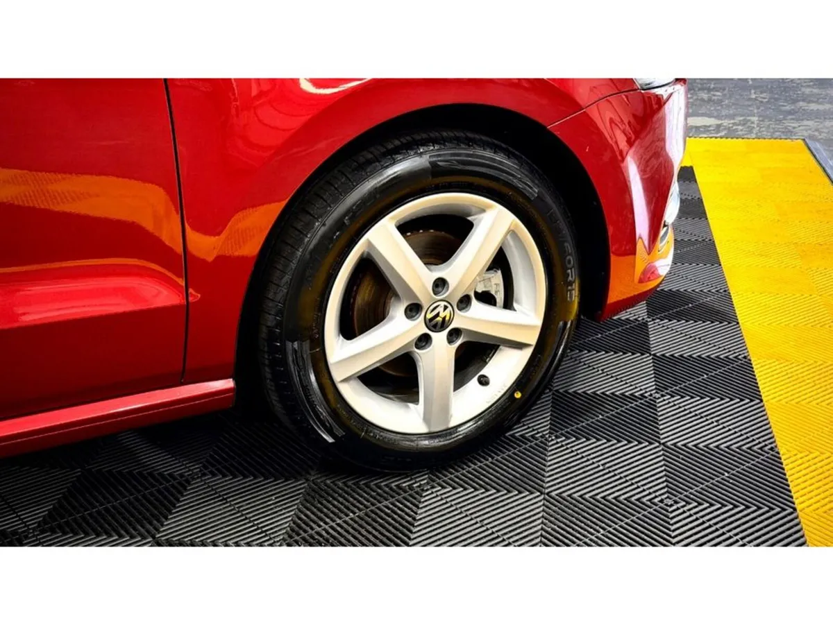 Volkswagen Polo Hatchback, Petrol, 2015, Red
