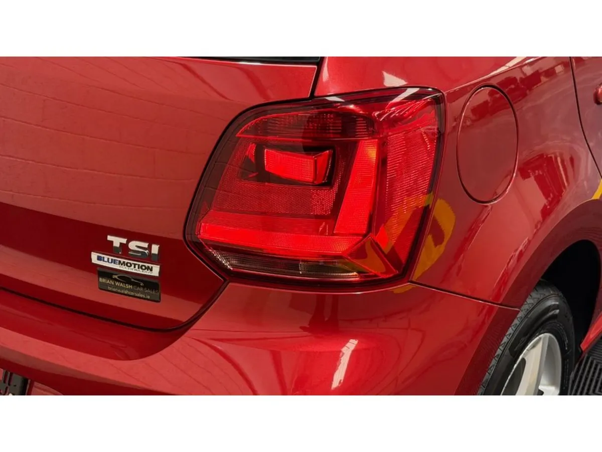 Volkswagen Polo Hatchback, Petrol, 2015, Red