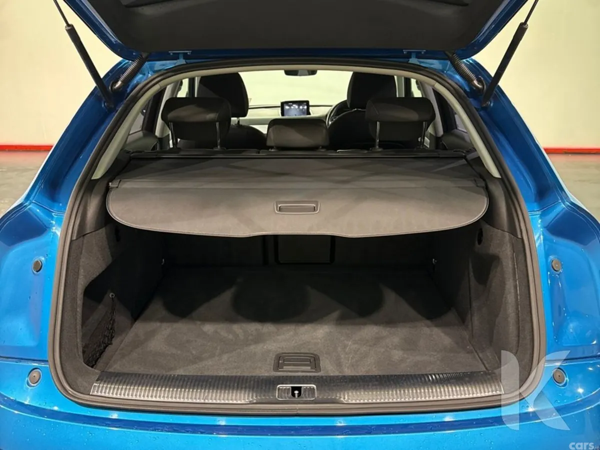 Audi Q3 SUV, Petrol, 2016, Blue