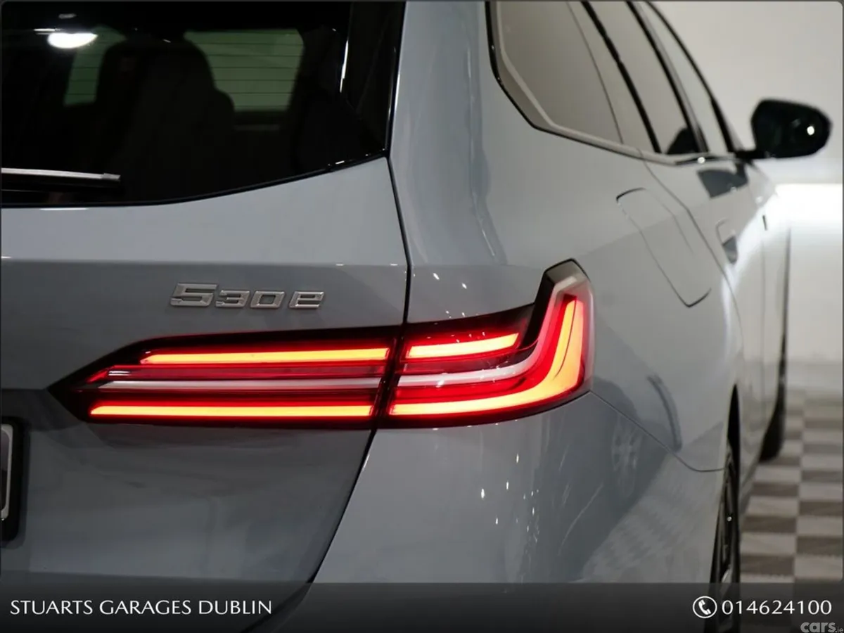 BMW 5-Series Estate, Petrol Plug-in Hybrid, 2025, Grey