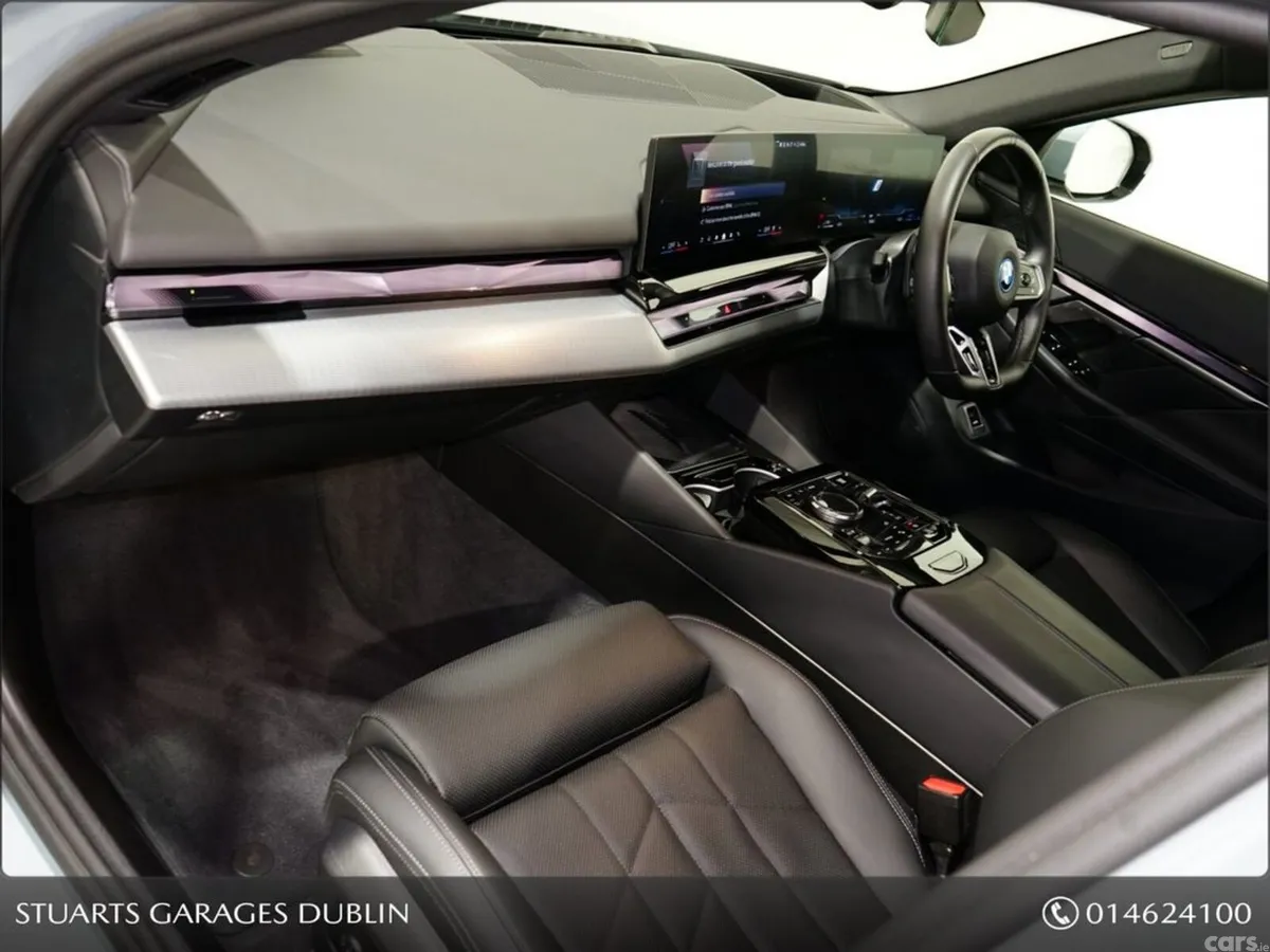 BMW 5-Series Estate, Petrol Plug-in Hybrid, 2025, Grey