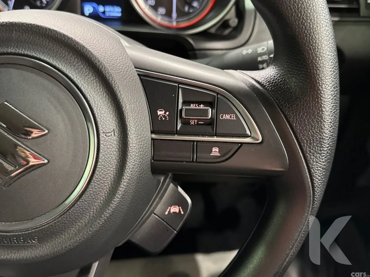 Suzuki Swift Hatchback, Petrol Hybrid, 2022, Silver