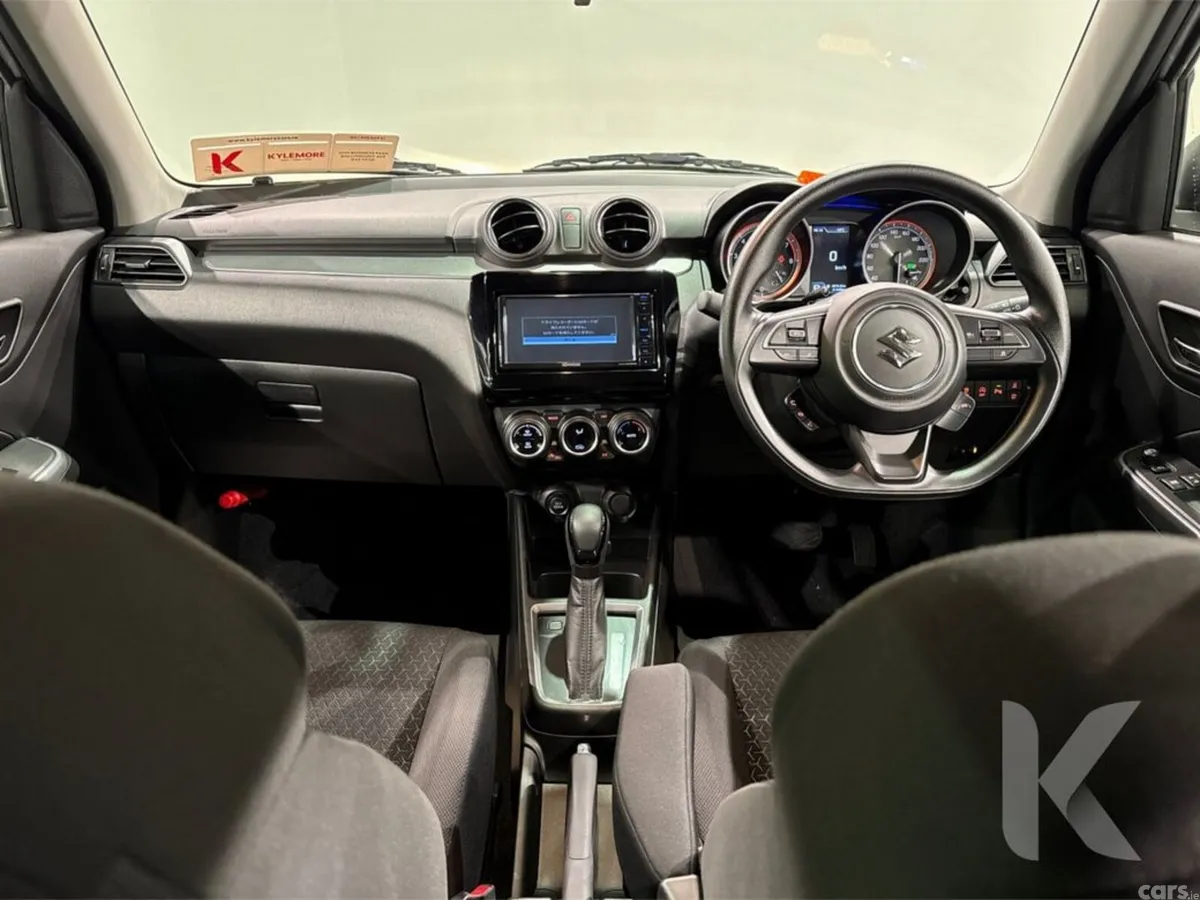 Suzuki Swift Hatchback, Petrol Hybrid, 2022, Silver