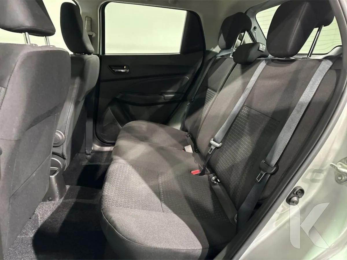 Suzuki Swift Hatchback, Petrol Hybrid, 2022, Silver