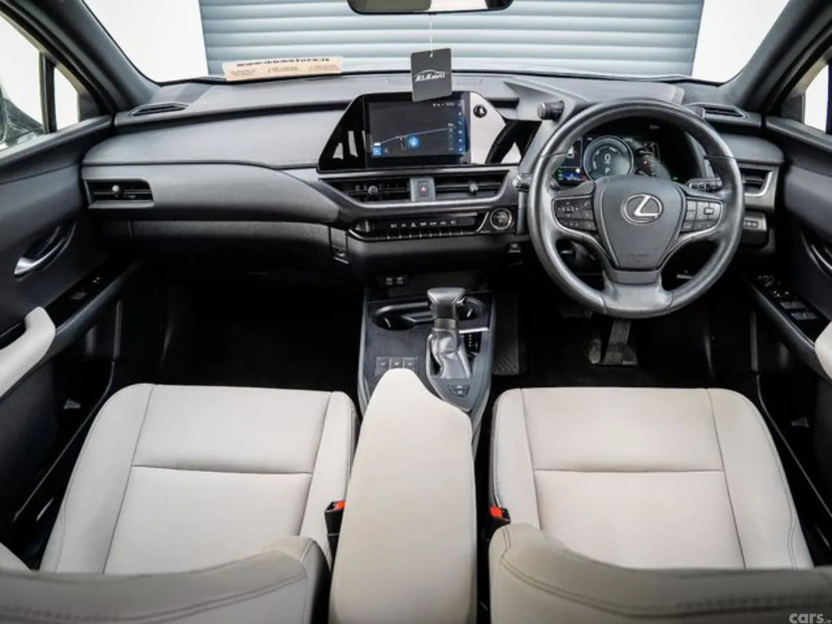 Lexus UX Estate, Petrol Hybrid, 2023, Silver