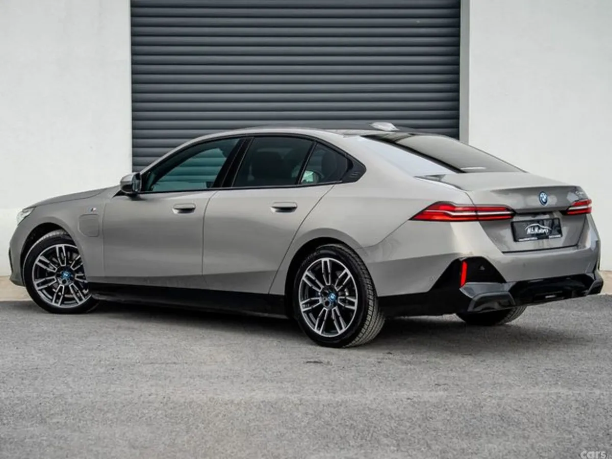 BMW 5-Series Saloon, Petrol Plug-in Hybrid, 2024, Grey