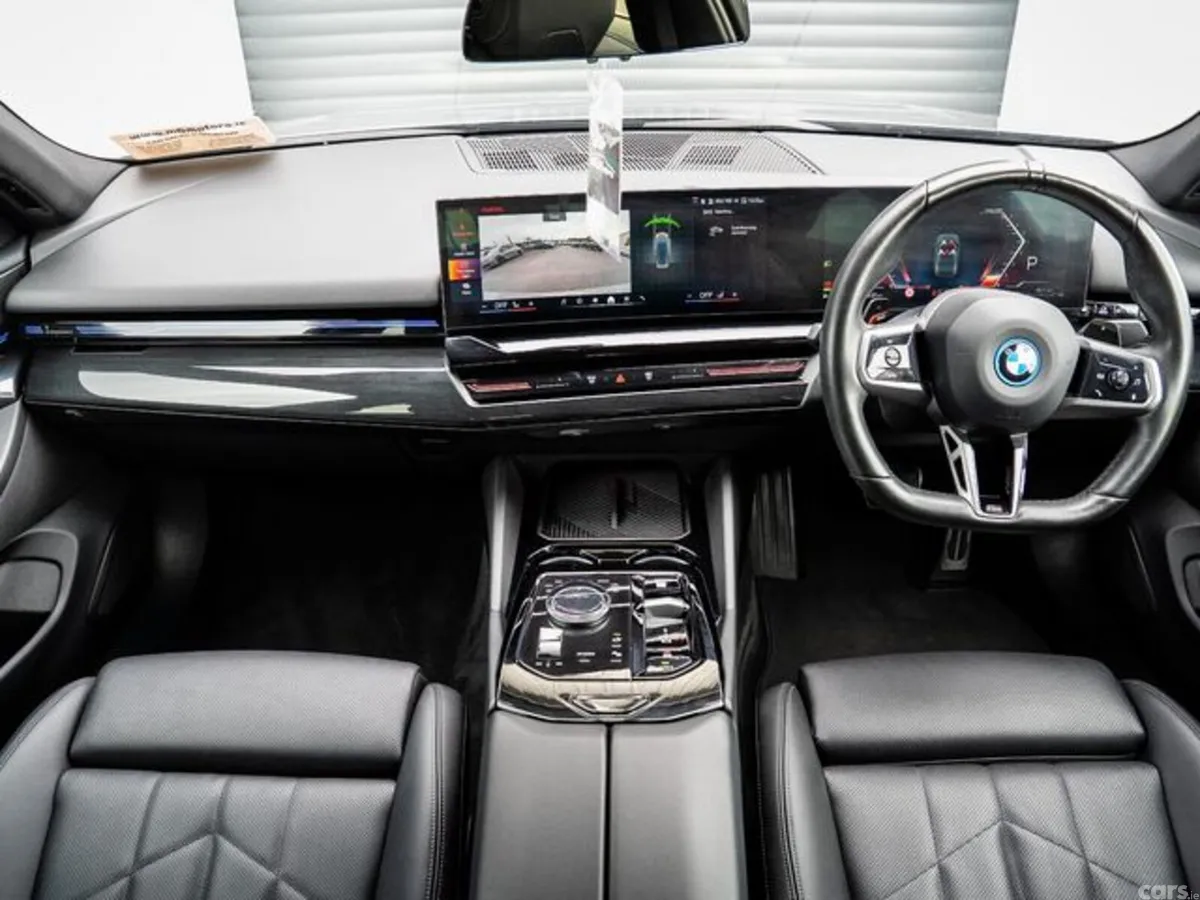 BMW 5-Series Saloon, Petrol Plug-in Hybrid, 2024, Grey