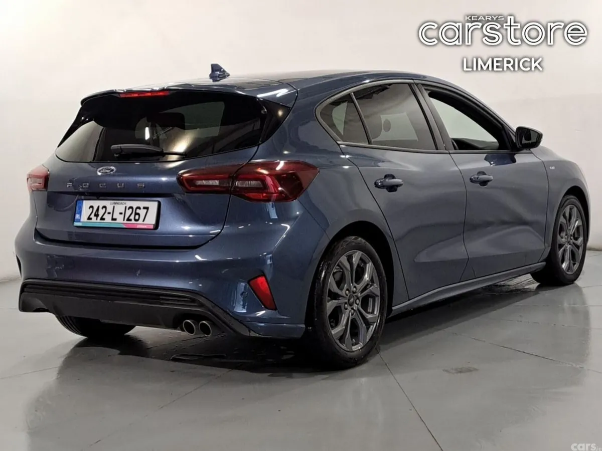 Ford Focus Hatchback, Diesel, 2024, Blue