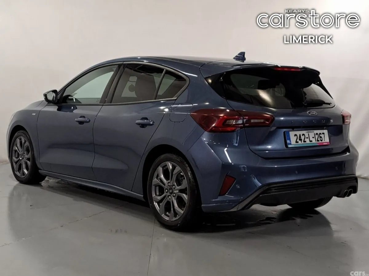 Ford Focus Hatchback, Diesel, 2024, Blue