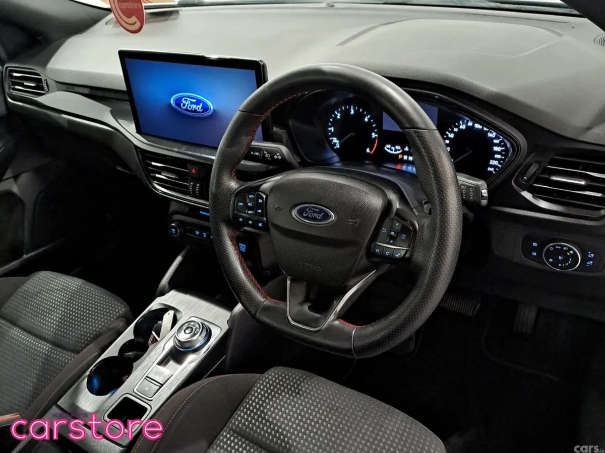 Ford Focus Hatchback, Diesel, 2024, Blue