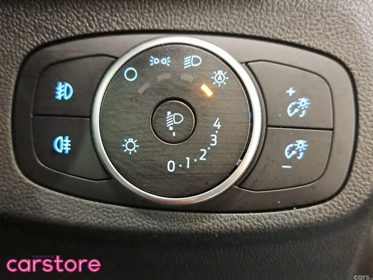 Ford Focus Hatchback, Diesel, 2024, Blue
