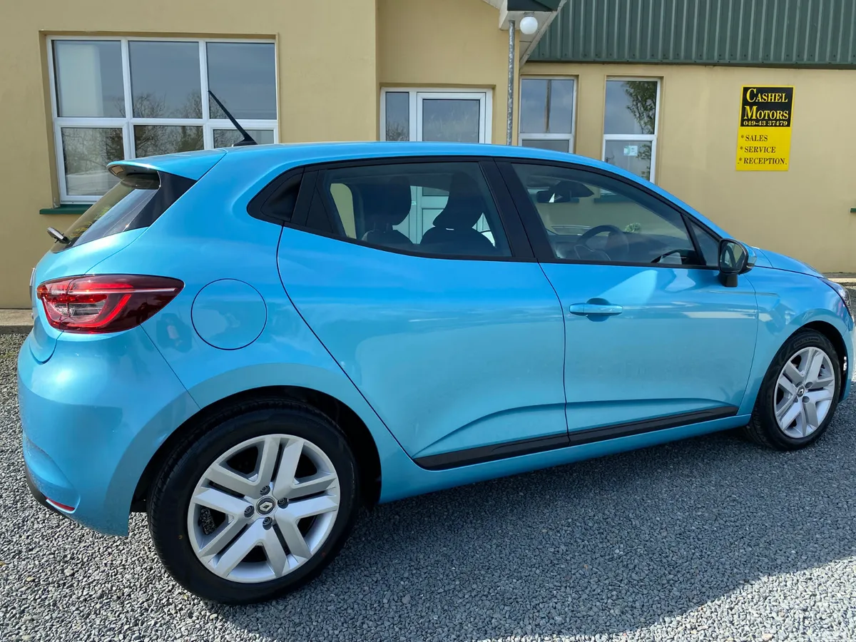 Renault Clio Hatchback, Petrol, 2022, Blue