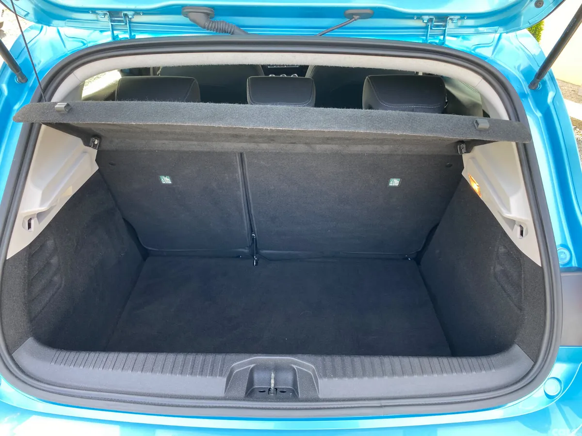Renault Clio Hatchback, Petrol, 2022, Blue