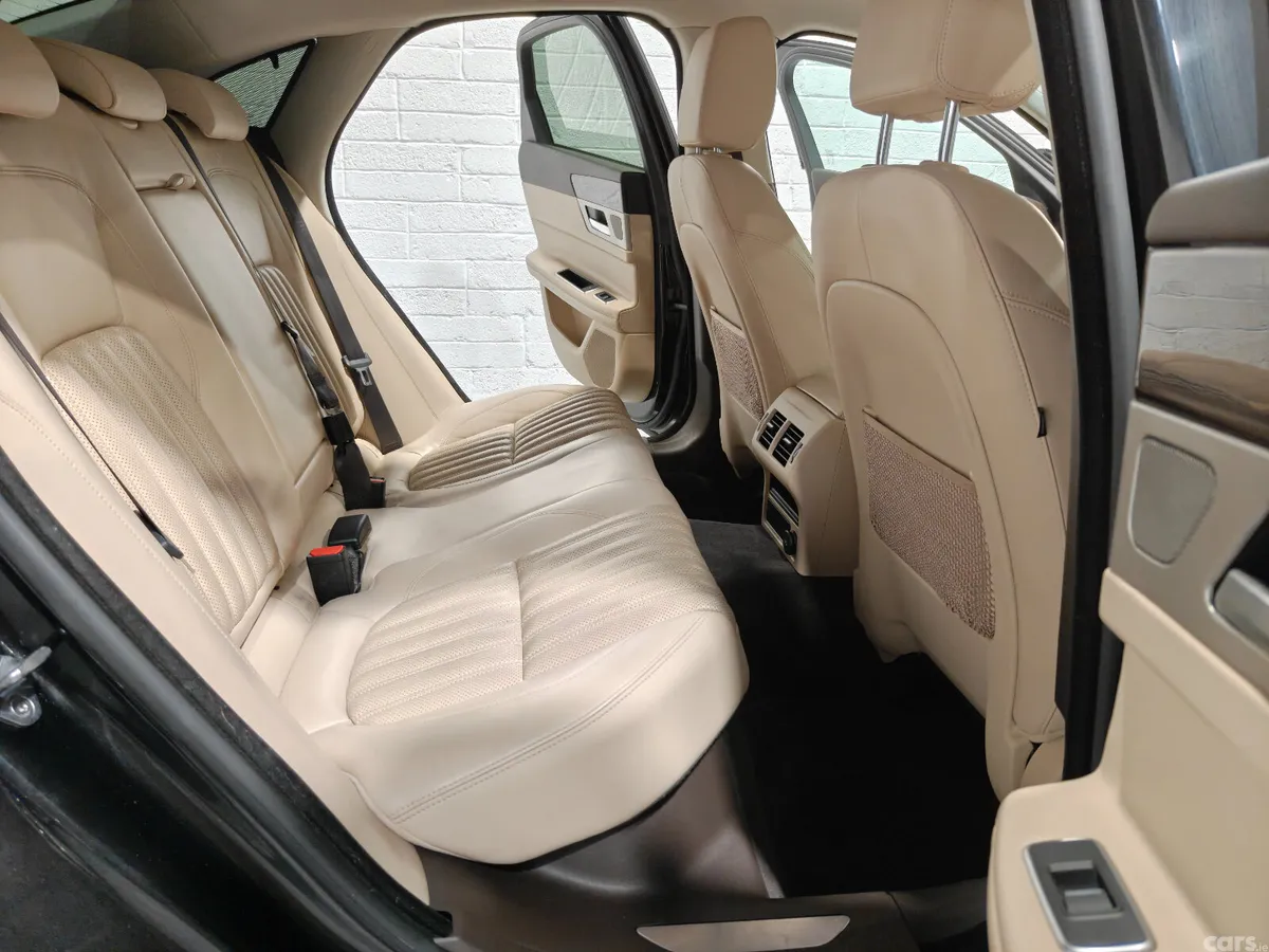 Jaguar XF Saloon, Diesel, 2017, Black