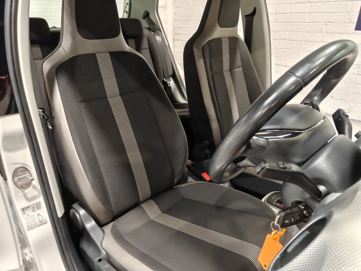 Volkswagen up! Hatchback, Petrol, 2017, White