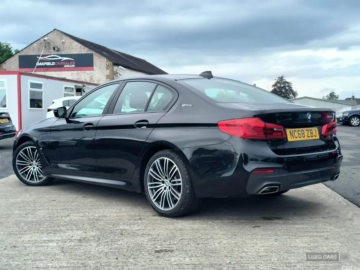 BMW 5-Series Saloon, Petrol Hybrid, 2019, Black