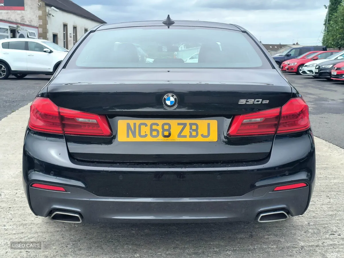 BMW 5-Series Saloon, Petrol Hybrid, 2019, Black
