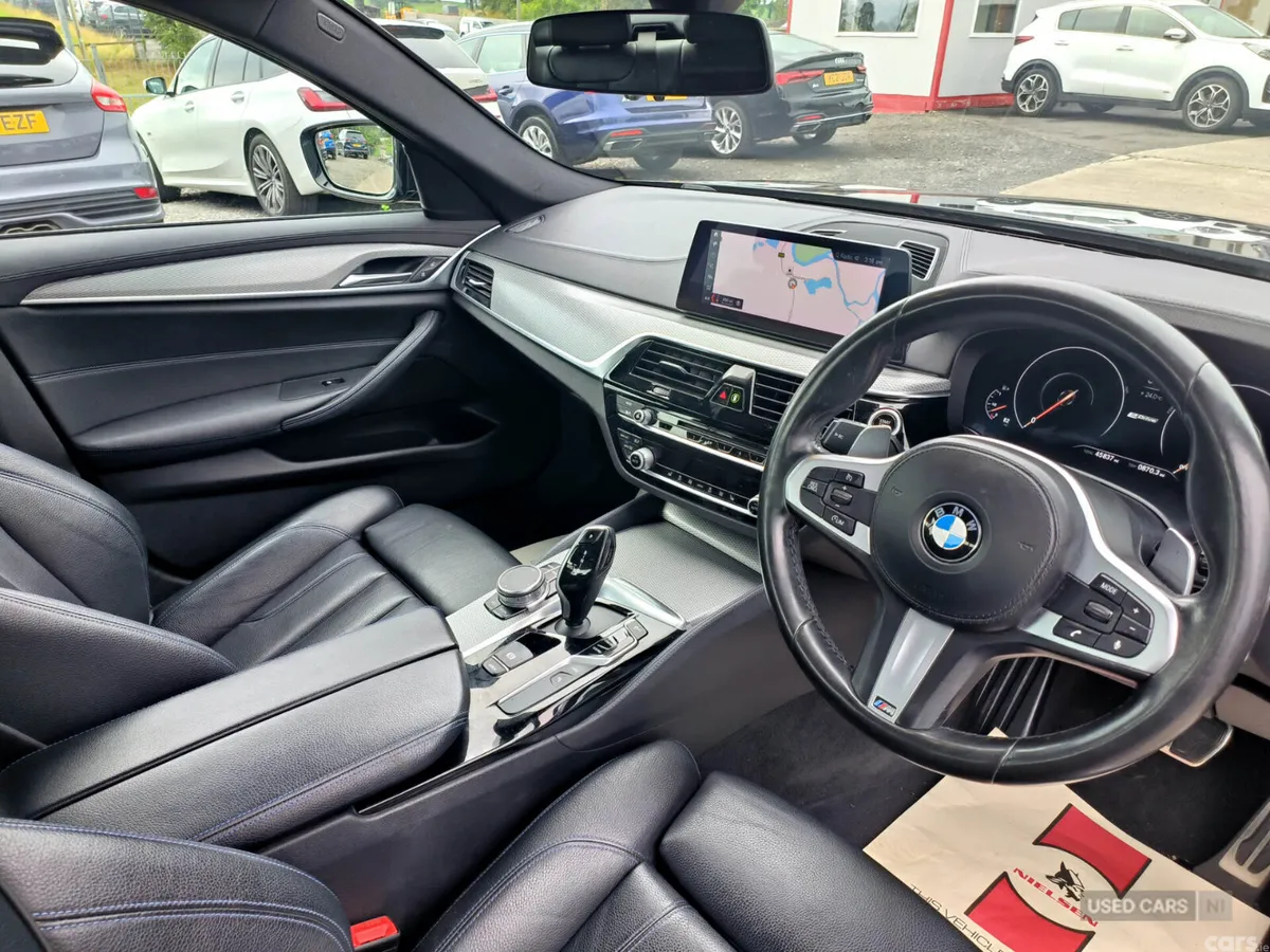 BMW 5-Series Saloon, Petrol Hybrid, 2019, Black