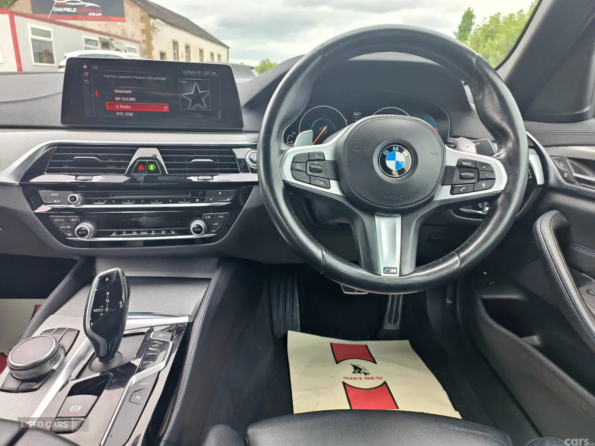 BMW 5-Series Saloon, Petrol Hybrid, 2019, Black