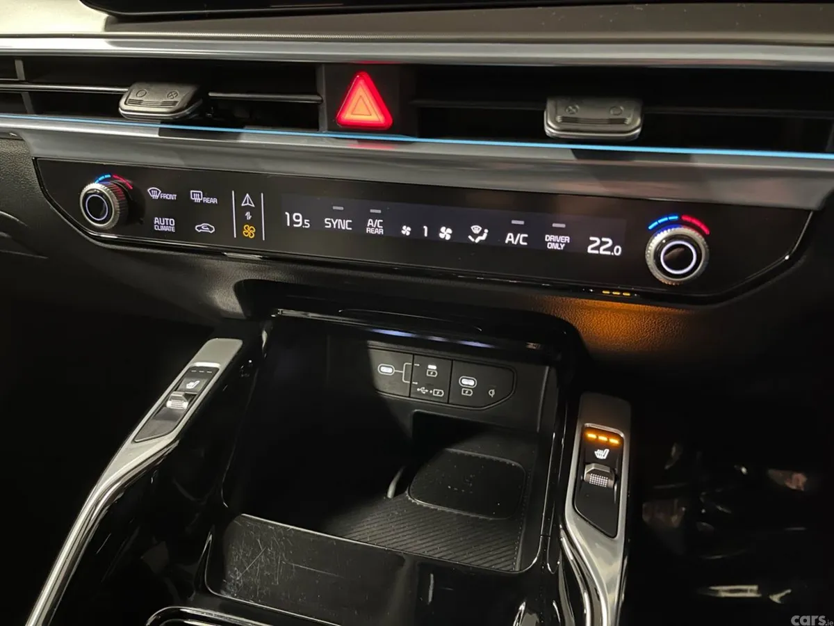 Kia Sorento SUV, Petrol Plug-in Hybrid, 2025, Blue