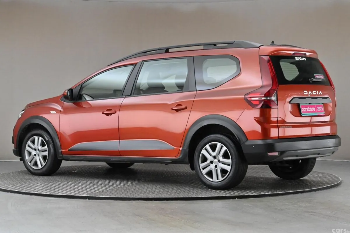 Dacia Jogger MPV, Petrol, 2023, Brown