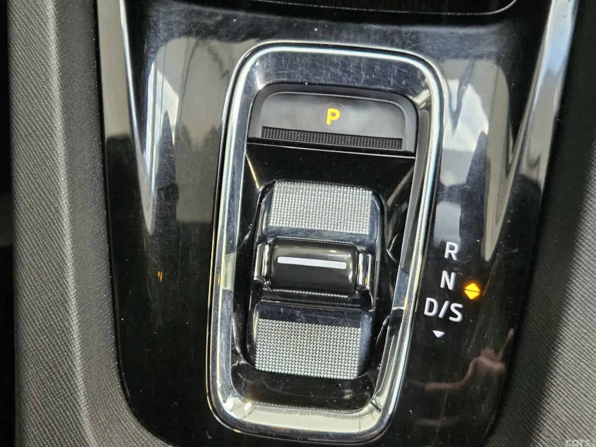 Skoda Octavia Estate, Petrol Hybrid, 2022, White