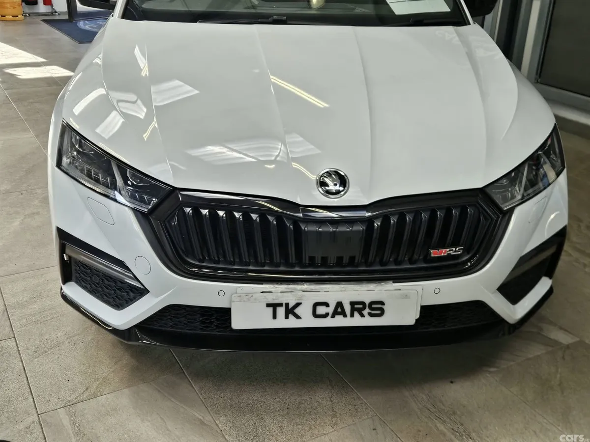 Skoda Octavia Estate, Petrol Hybrid, 2022, White