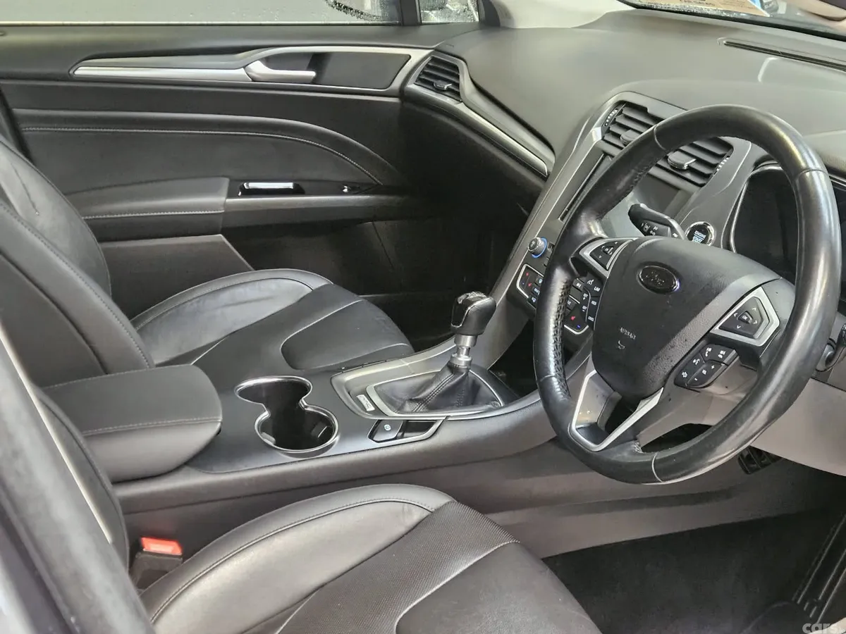 Ford Mondeo Hatchback, Diesel, 2018, Grey
