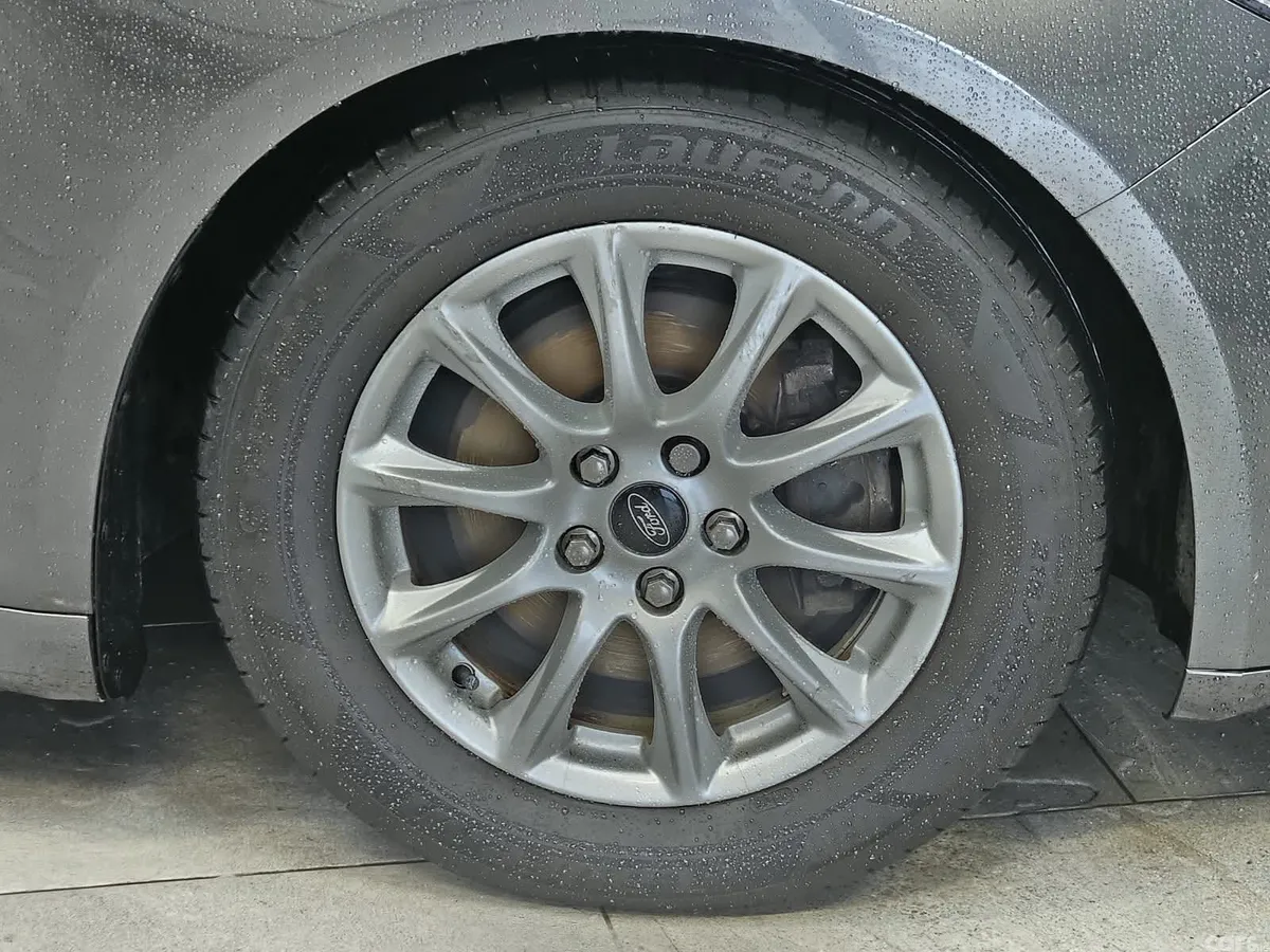 Ford Mondeo Hatchback, Diesel, 2018, Grey