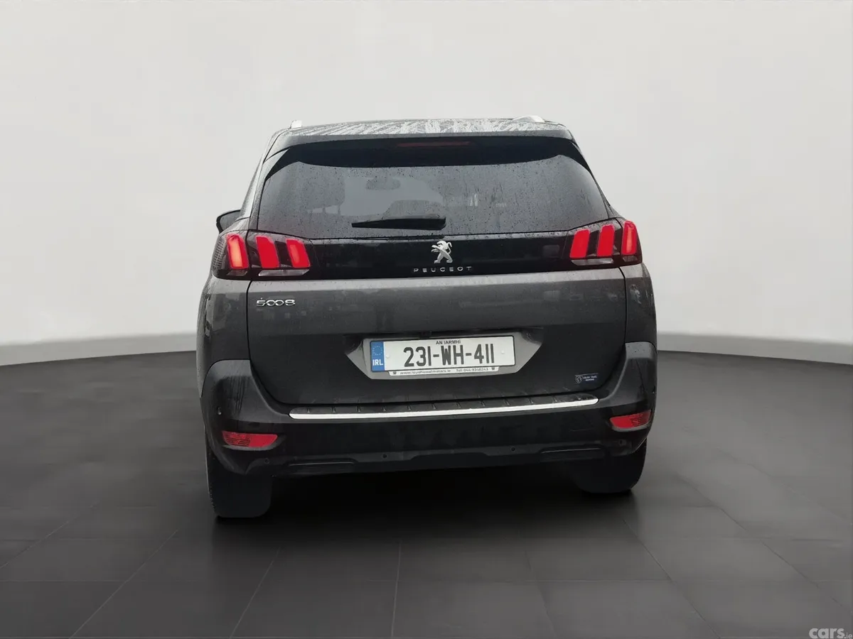Peugeot 5008 MPV, Diesel, 2023, Grey