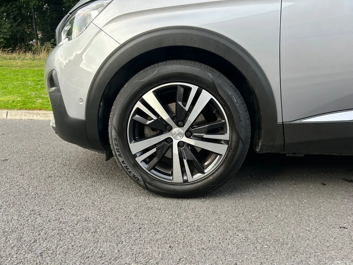 Peugeot 3008 MPV, Petrol, 2020, Grey