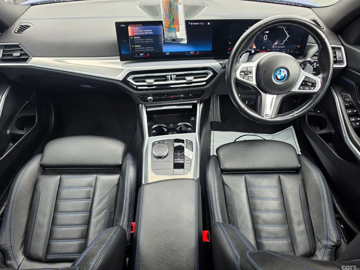 BMW 3-Series Estate, Petrol Plug-in Hybrid, 2023, Blue