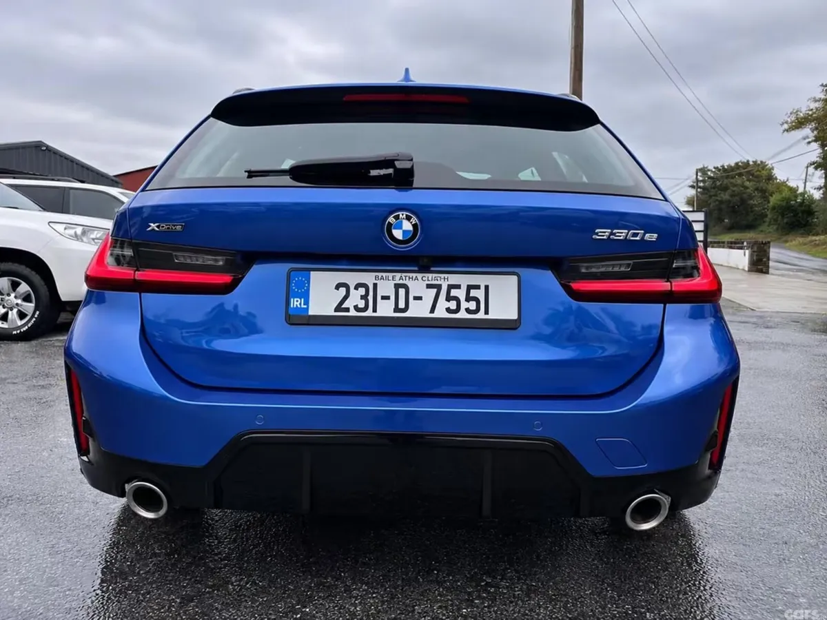 BMW 3-Series Estate, Petrol Plug-in Hybrid, 2023, Blue