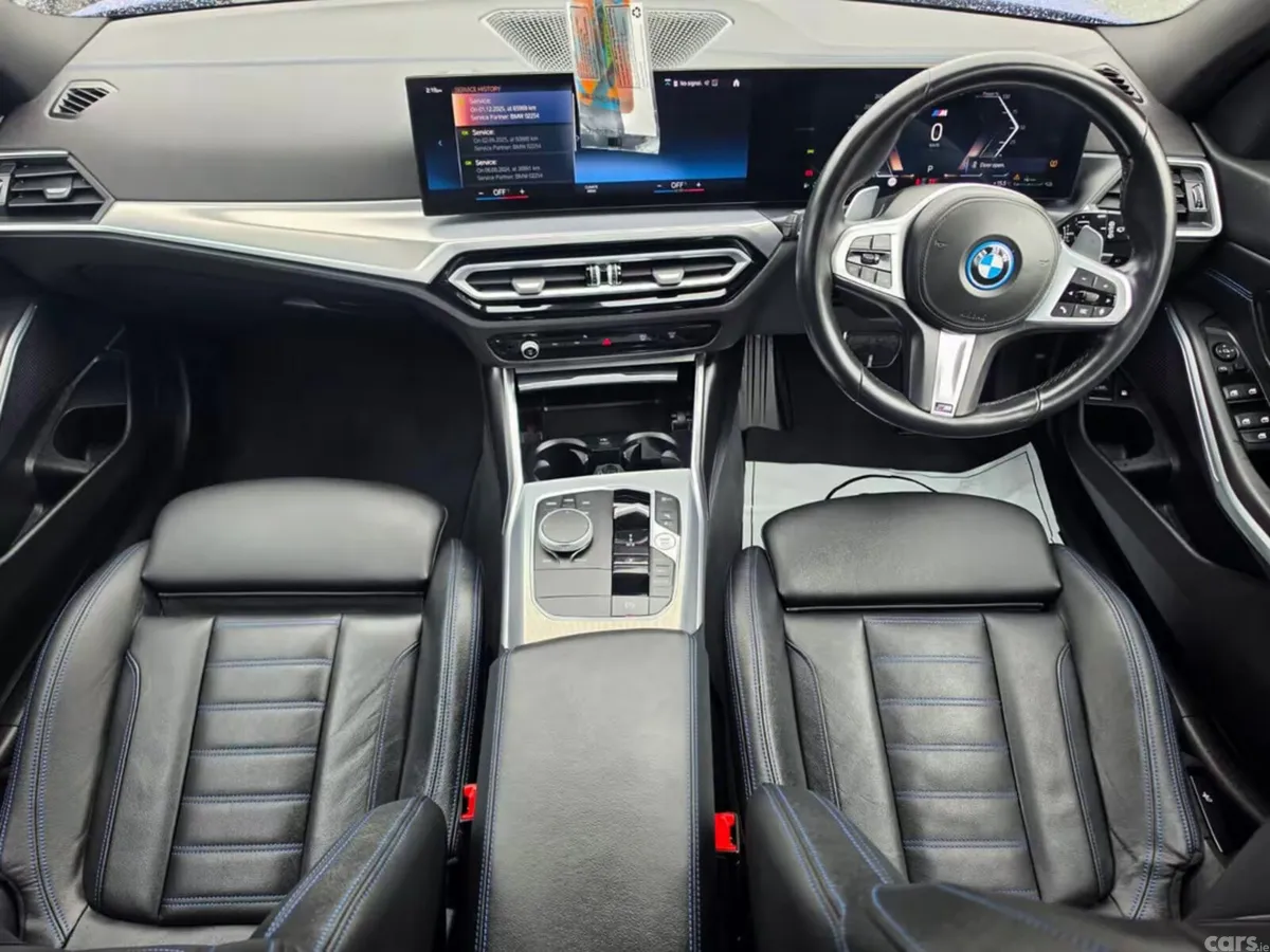 BMW 3-Series Estate, Petrol Plug-in Hybrid, 2023, Blue