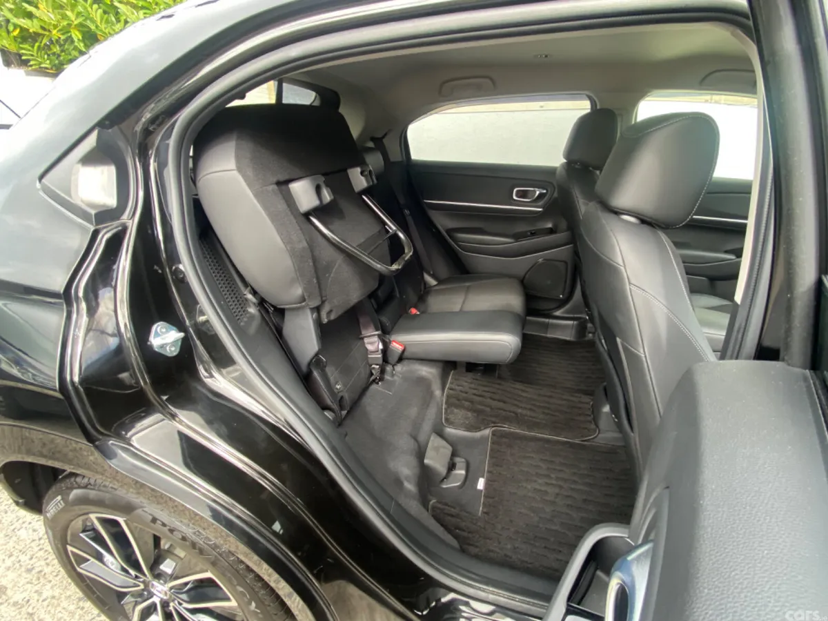 Honda Vezel Hatchback, Petrol Hybrid, 2021, Black