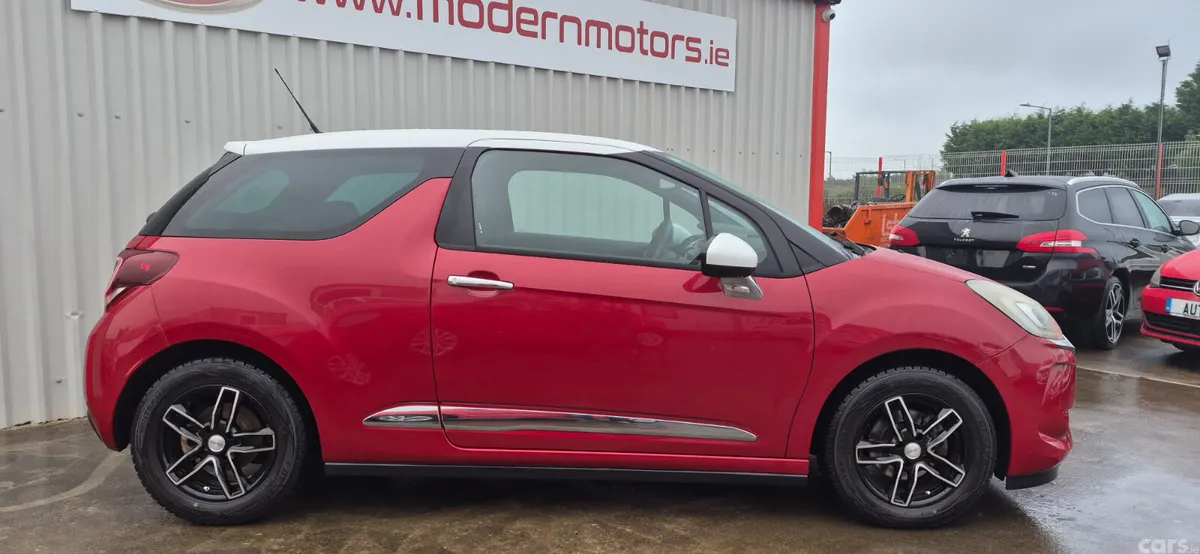Citroen DS 3 Hatchback, Petrol, 2016, Red