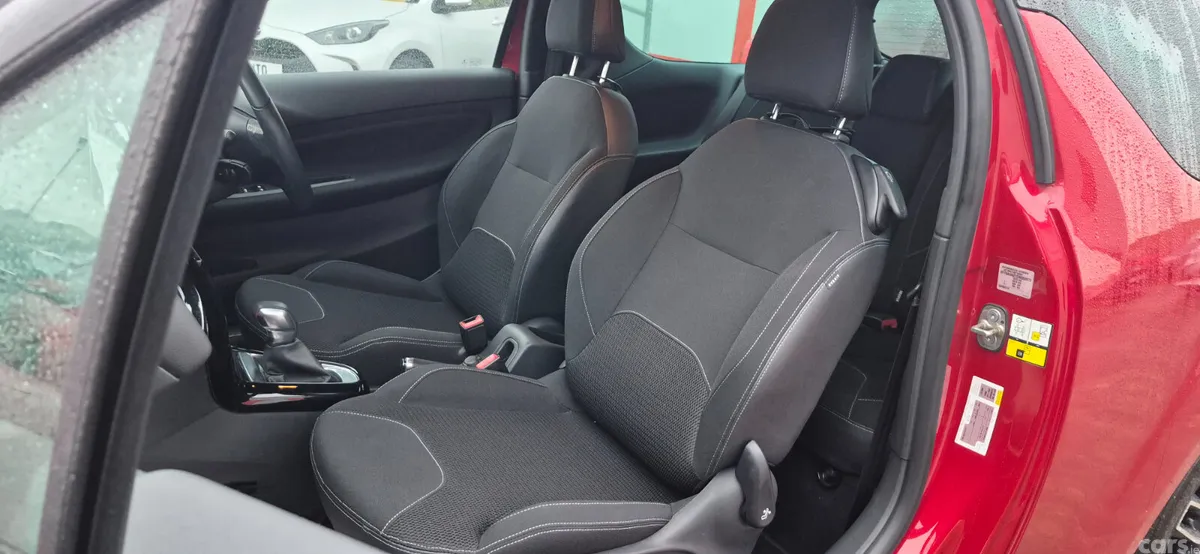 Citroen DS 3 Hatchback, Petrol, 2016, Red