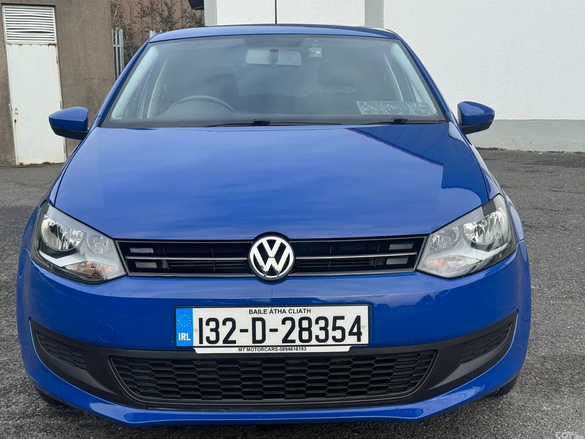 Volkswagen Polo Hatchback, Petrol, 2013, Blue