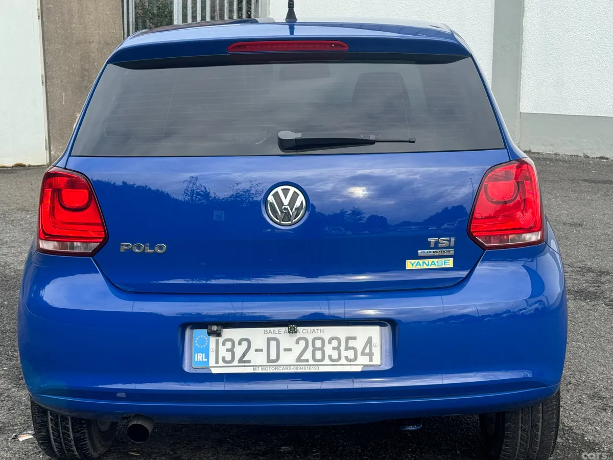 Volkswagen Polo Hatchback, Petrol, 2013, Blue
