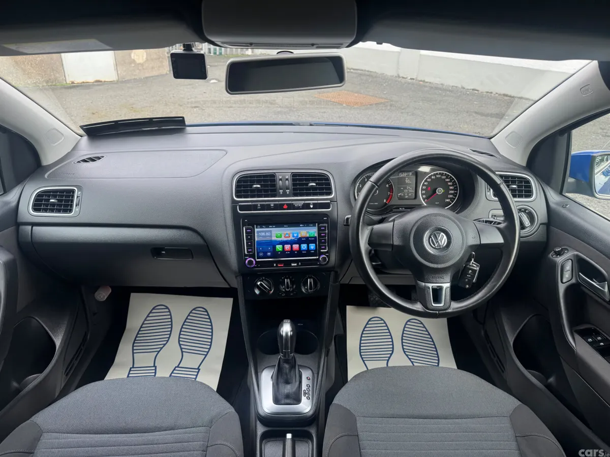 Volkswagen Polo Hatchback, Petrol, 2013, Blue
