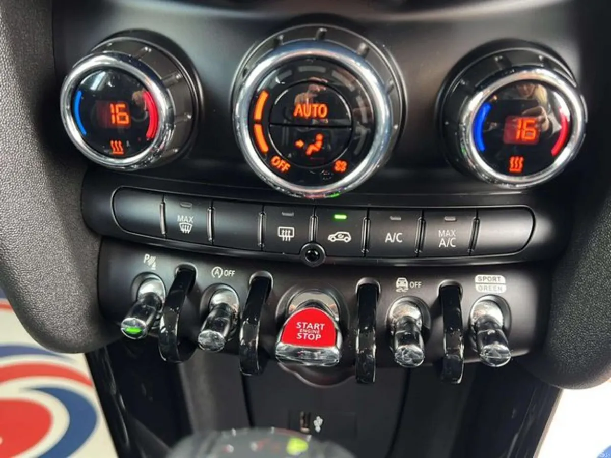 Mini Cooper Hatchback, Diesel, 2020, Red