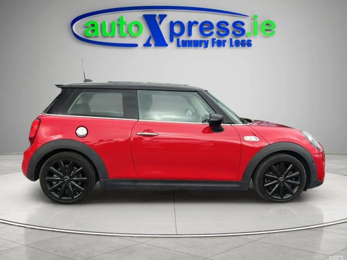 Mini Cooper Hatchback, Diesel, 2020, Red