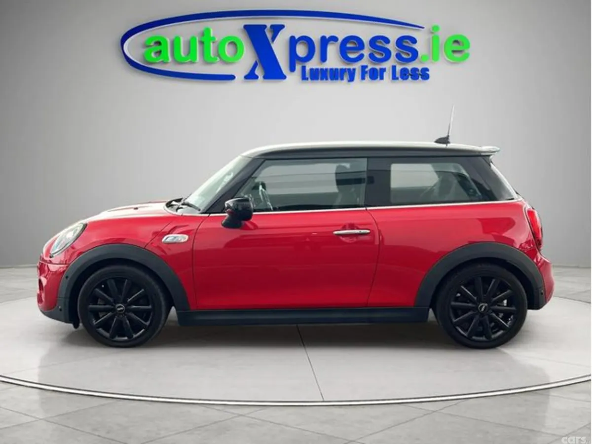 Mini Cooper Hatchback, Diesel, 2020, Red