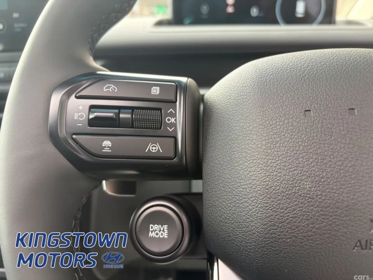 Hyundai Staria Minibus, Electric, 2027, Grey