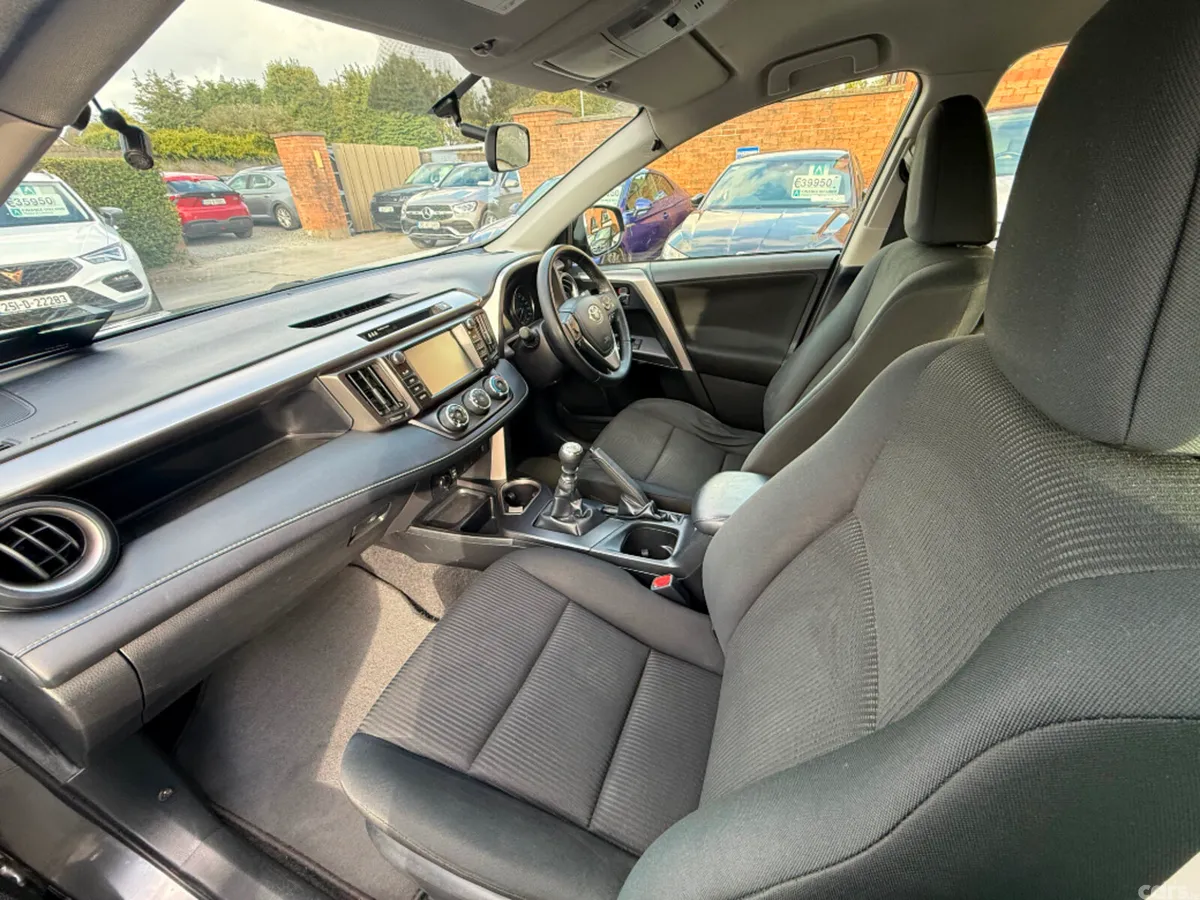 Toyota RAV4 MPV, Diesel, 2018, Grey