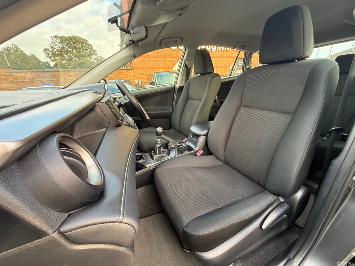 Toyota RAV4 MPV, Diesel, 2018, Grey