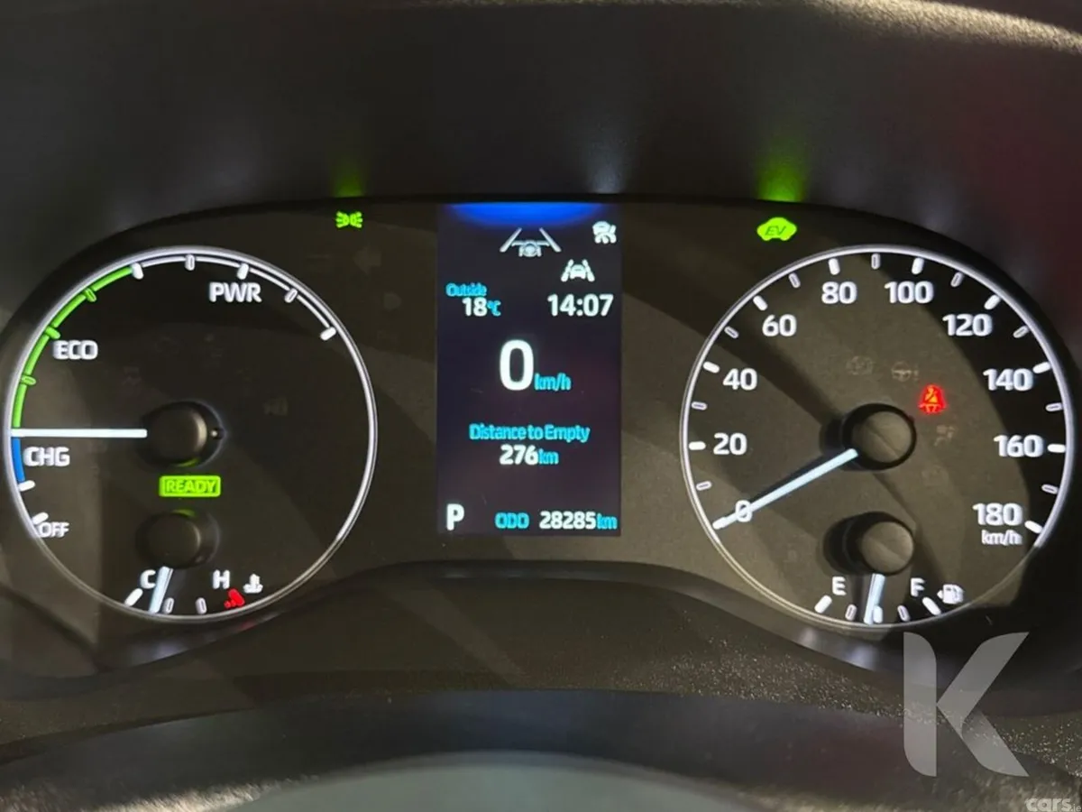 Toyota Yaris Hatchback, Petrol Hybrid, 2024, White