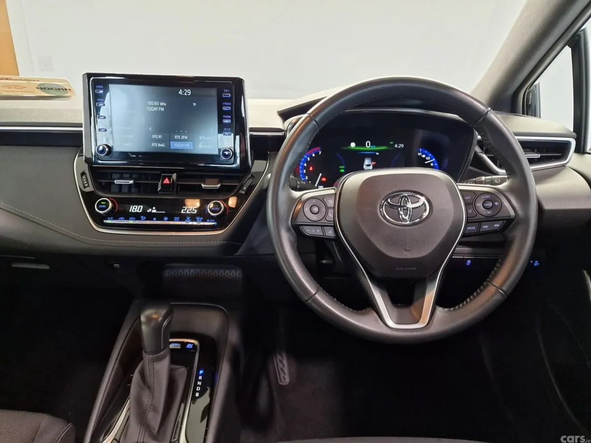 Toyota Corolla Hatchback, Petrol Hybrid, 2021, Black