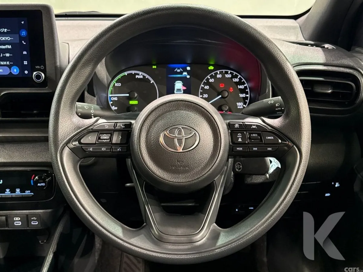 Toyota Yaris Hatchback, Petrol Hybrid, 2024, White