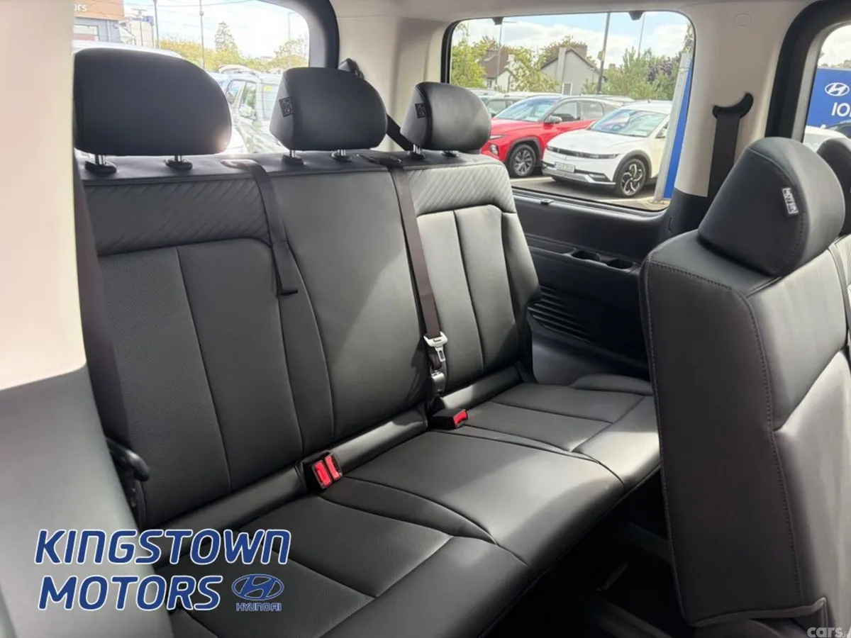 Hyundai Staria Minibus, Electric, 2027, Grey